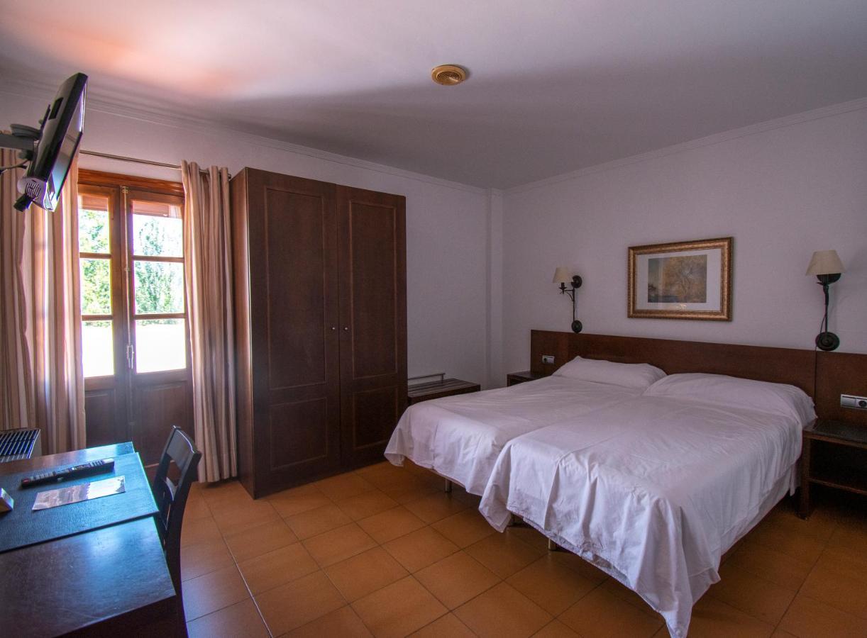 Hotel Del Carmen برادو ديل ري المظهر الخارجي الصورة